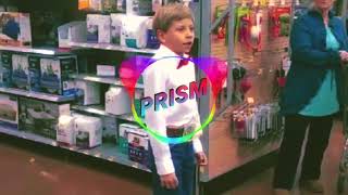 Download lagu Kid Singing in Walmart... mp3