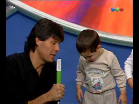 El show de los chicos, Mati canta "Yerba Mala" de Rodrigo - Videomatch