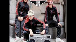 Beastie Boys - Fight For Your Right - Solid Gold Hits