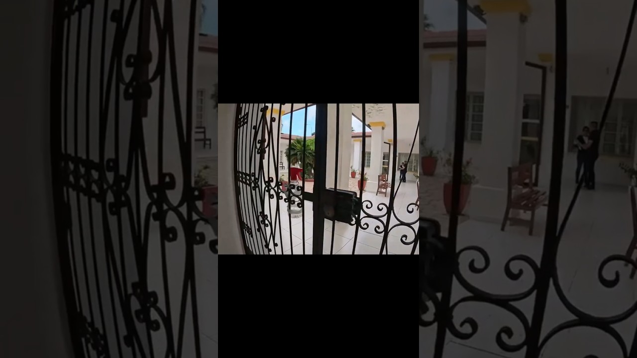 What Were the Traditional Mansions in Bolivian cities like?