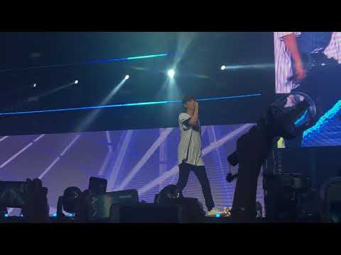 180804 WANNA ONE [ONE : THE WORLD] in BANGKOK - Pick Me (Seongwu,Kuanlin,Minhyun,Daniel,Sungwoon)