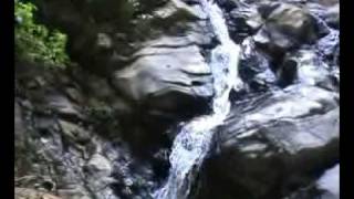 preview picture of video 'Waterfalls of Sri Lanka -  Balakaduwa Wasserfälle'