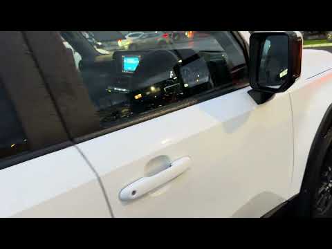 Toyota Land Cruiser 2.8 LWB Auto with VAT Invoice - Image 2