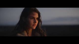 Banana Republic Holiday 2018 Campaign