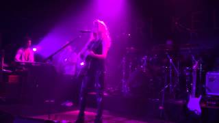 Tori Kelly - Paper Hearts / First Heartbreak (live)