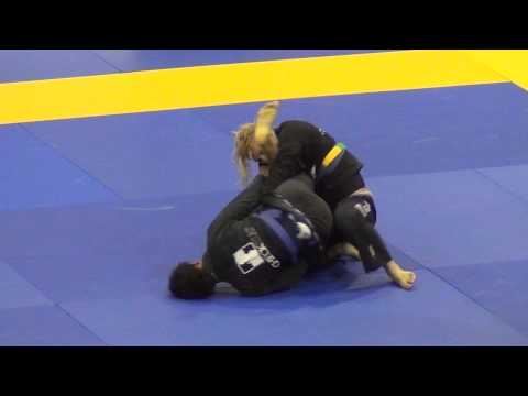 2013 Euro Women's Blue Belt Open Weight Finals - Submission #1223