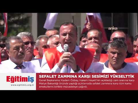 Genel Başkanımız Kadem Özbay, Hakem Heyeti’nin açıkladığı zam oranına karşı Maliye Bakanlığı önünde yaptığı açıklamada sefalet zammına karşı tüm kamu emekçilerini birlikte mücadeleye çağırdı. | EĞİTİM İŞ