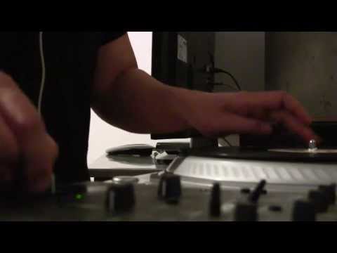 DV/DJ-Tech Scratch Battle - deejay stutter - Round 1