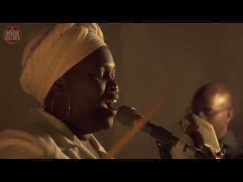 "Madres" — Daymé Arocena