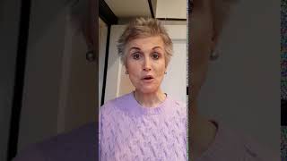 Adele Anderson Singer at Fascinating Aida and Acress  "I Can Say Neurofibromatosis"