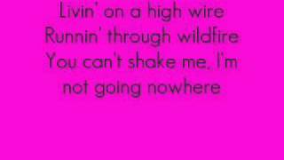 Lemonade Mouth-Livin&#39; On A Highwire [lyrics]