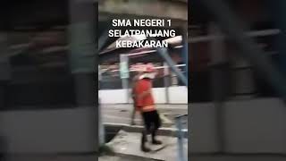Download lagu Breaking News: Bangunan SMAN 1 Kepulauan Meranti Terbakar mp3