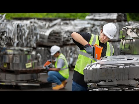 Introduction to the Vanta Element™ Handheld XRF Analyzer Series