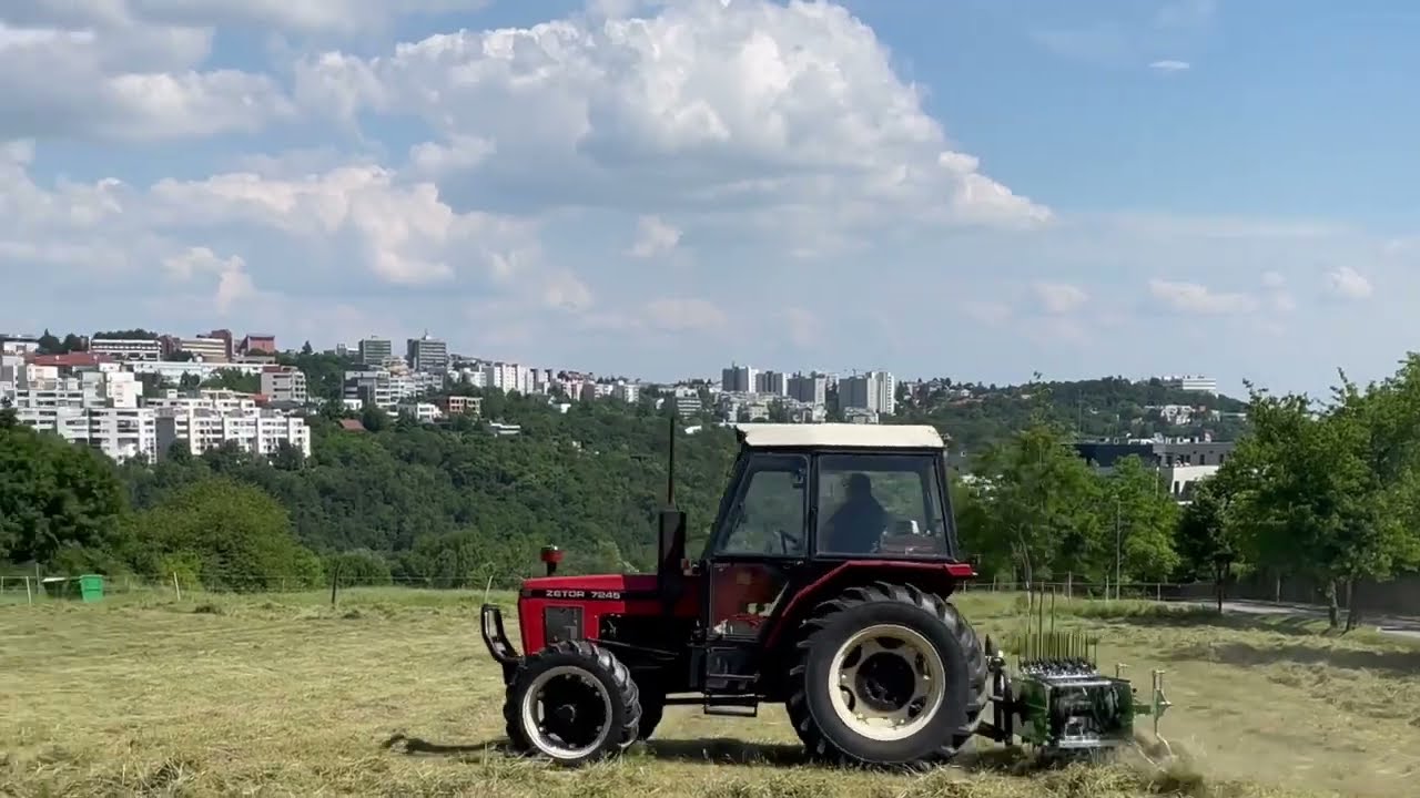 Obracačka a balíkovačka sena pre ZOO