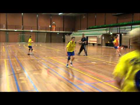 2 handige strekworp uit verschillende aanloop manieren