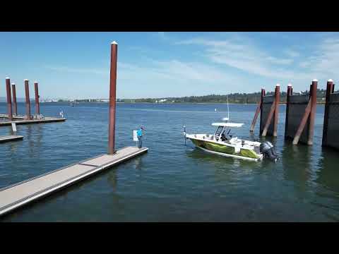 2023 Robalo R250 Center Console Video
