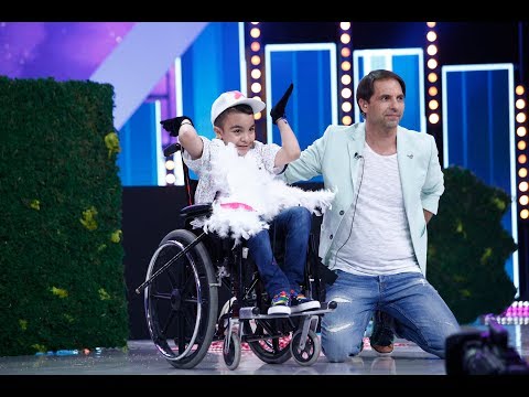 De la vârsta de patru ani, Dragoș Condescu se luptă pentru viața lui