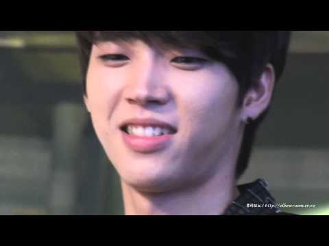 [Fancam] 121214 - Melon Music Award - Woohyun focus (6)