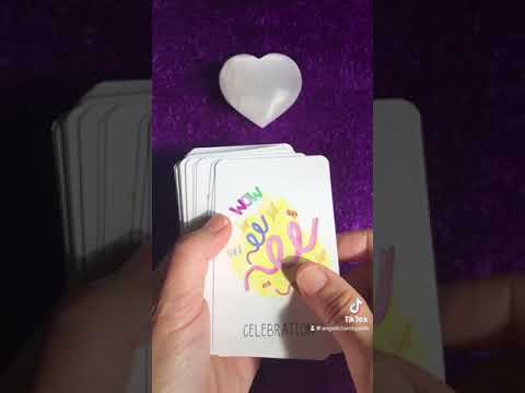 The Little Guide Deck by Angel Skog Flip-through