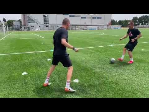 Kreative Passspiel Fussball Übung Training