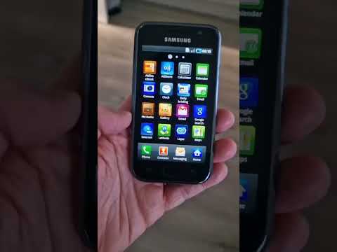 Unboxing the first Samsung Galaxy #samsungfans #samsunguser #shorts #samsung #tech #smartphone #s1