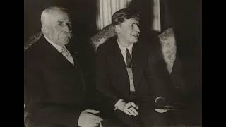 Download lagu Yehudi Menuhin plays Elgar Violin Concerto mp3