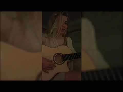 Aleyna Tilki - gitme ( ben giderim canlı 2018 Şarkı (