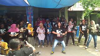 Payu ora payu tetep ngguyu panggah seduluran selawase