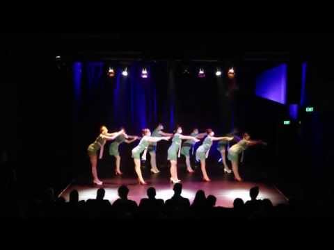 Wicked Vixens: Beginner Neo Burlesque students perform Toxic - The Bombshell Burlesque Academy