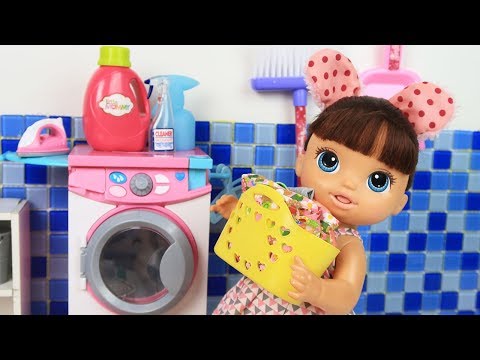 BABY ALIVE DUDA LAVA ROUPAS COM A MAMÃE - LillyDoll