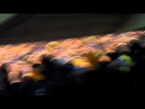 Gol de Pablo Perez a riBer desde la tribuna