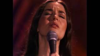 Crystal Gayle - Don&#39;t it Make my Brown Eyes Blue - Live [Restored]