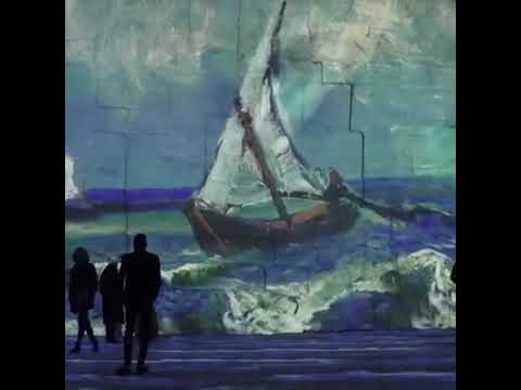 Van Gogh’s 'Starry Night' in a whole new way at the Amsterdam Light Festival😲😲😲