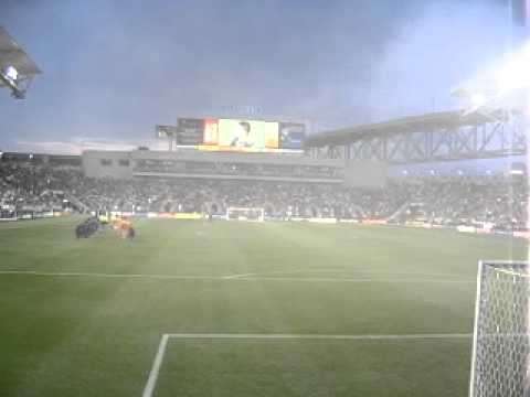 Philadelphia Union - Houston Dynamo walk out onto the pitch.