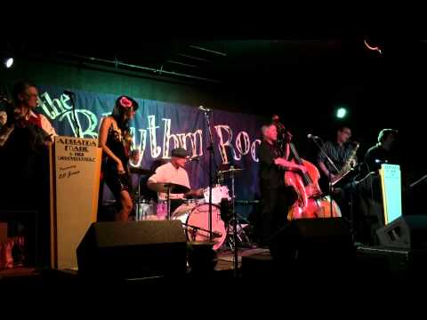 Adrianna Marie & Her Groove Cutters featuring L A Jones - 3 AM Blues