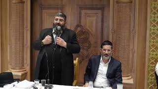 שיעור לרפואת רבי עמוס כמוס חיים בן פורטונה עם הרב אייל עמרמי שליט"א ורבנו יוסף חיים גבאי שליט"א (הרב יוסף חיים גבאי) - התמונה מוצגת ישירות מתוך אתר האינטרנט יוטיוב. זכויות היוצרים בתמונה שייכות ליוצרה. קישור קרדיט למקור התוכן נמצא בתוך דף הסרטון