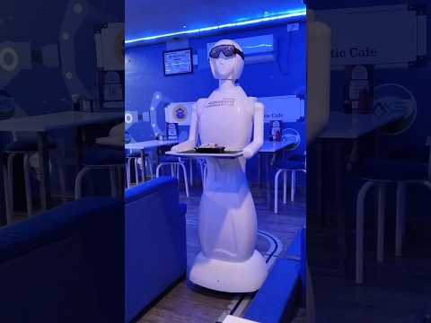 Medhansh at robot vala cafe !!