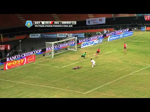 Carrillo al palo. Estudiantes 0 River 0. Fecha 14. Final 2014. Fútbol Para Todos.