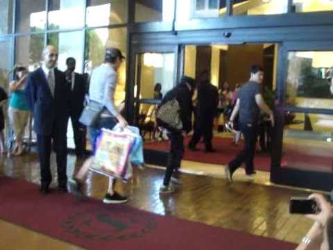 BoA @ Sheraton 100903: Returning to the Hotel