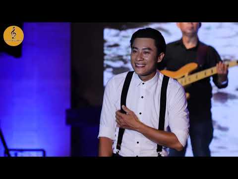 Thuyền bỏ bến quê - Đông Dương