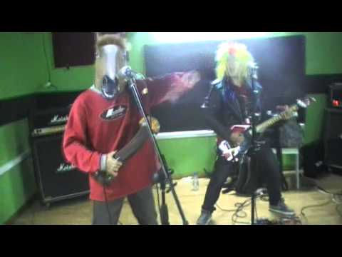 MC CAVALLO - SCUSA ME LA TOCCHI LA MEDUSA METALLARA