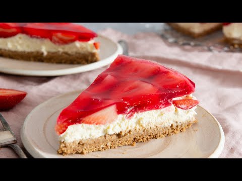Erdbeerkuchen ohne Backen mit Keksboden