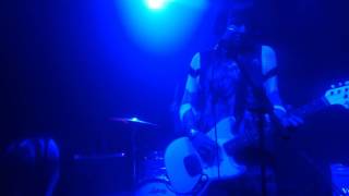 Dilly Dally - Snake Head - Live