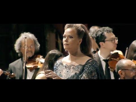 Jessica Pratt - Vien diletto è in ciel la luna - I Puritani by Vincenzo Bellini