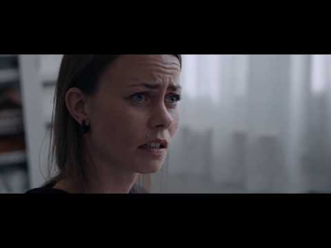 EN FREMMED FLYTTER IND - Klip 3