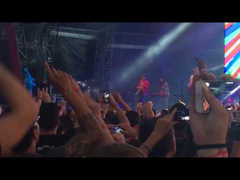 Weezer - Buddy Holly @The Meadows NYC 9/17/17