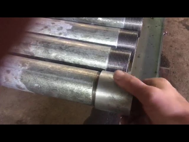 Труба с нарезанной резьбой