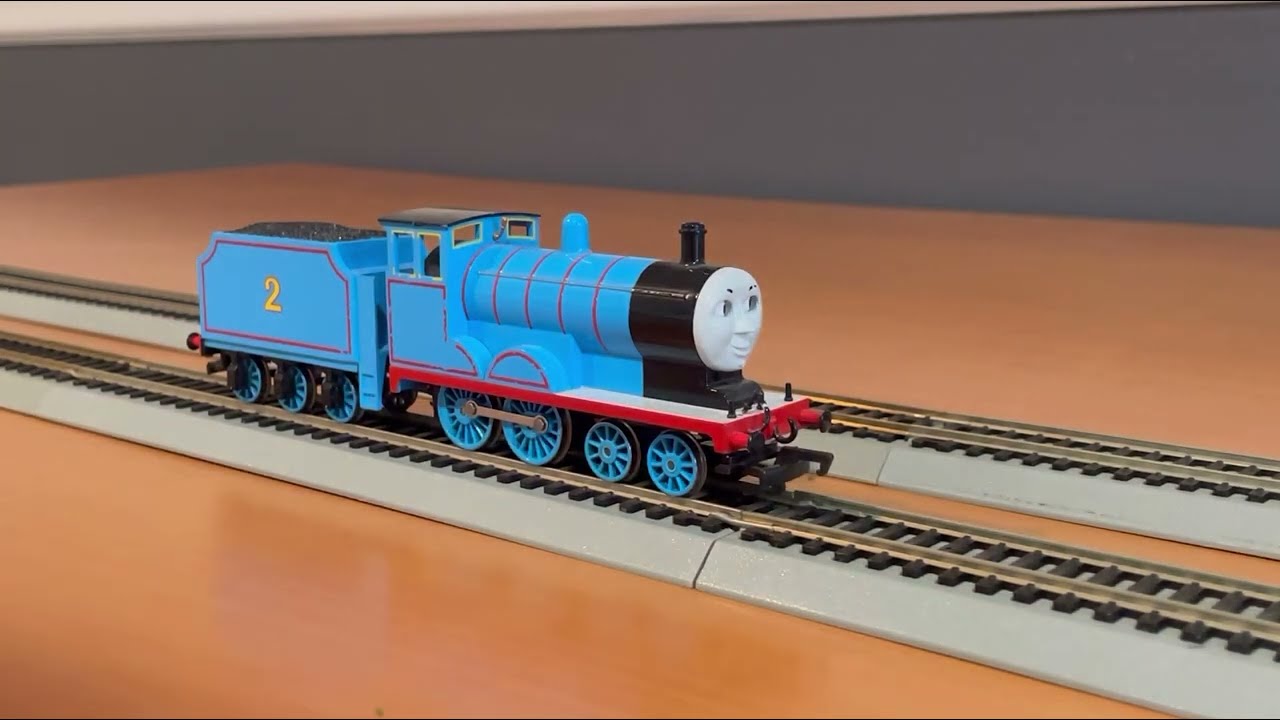 Backstage Reviews: Bachmann Edward