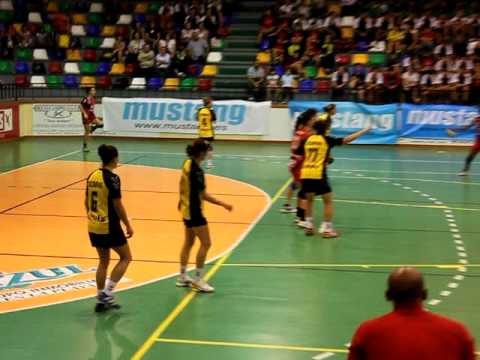 JUGADAS ELCHE-MUSTANG CONTRA MACEDONIA