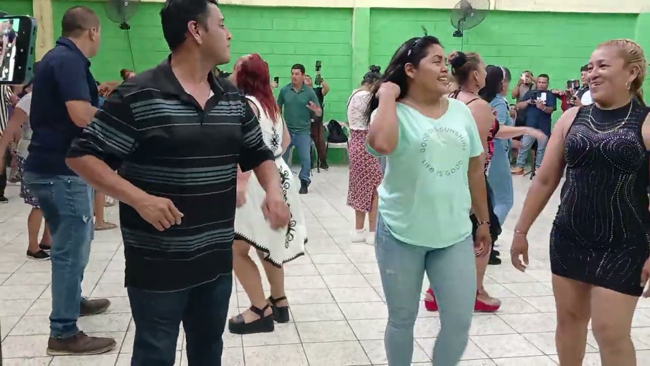 🔴THE DANCE FLOOR IS ON FIRE WITH THE DANCERS OF PLAZA LIBERTAD💃🕺💃🕺